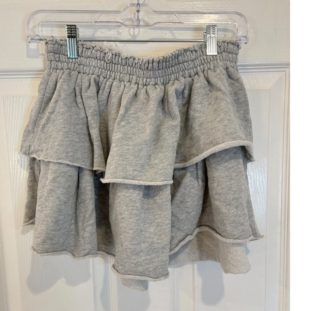 Aerie Ruffle Tiered Mini Skirt Gray Elastic Waist Athleisure Casual Womens Small - Picture 1 of 5